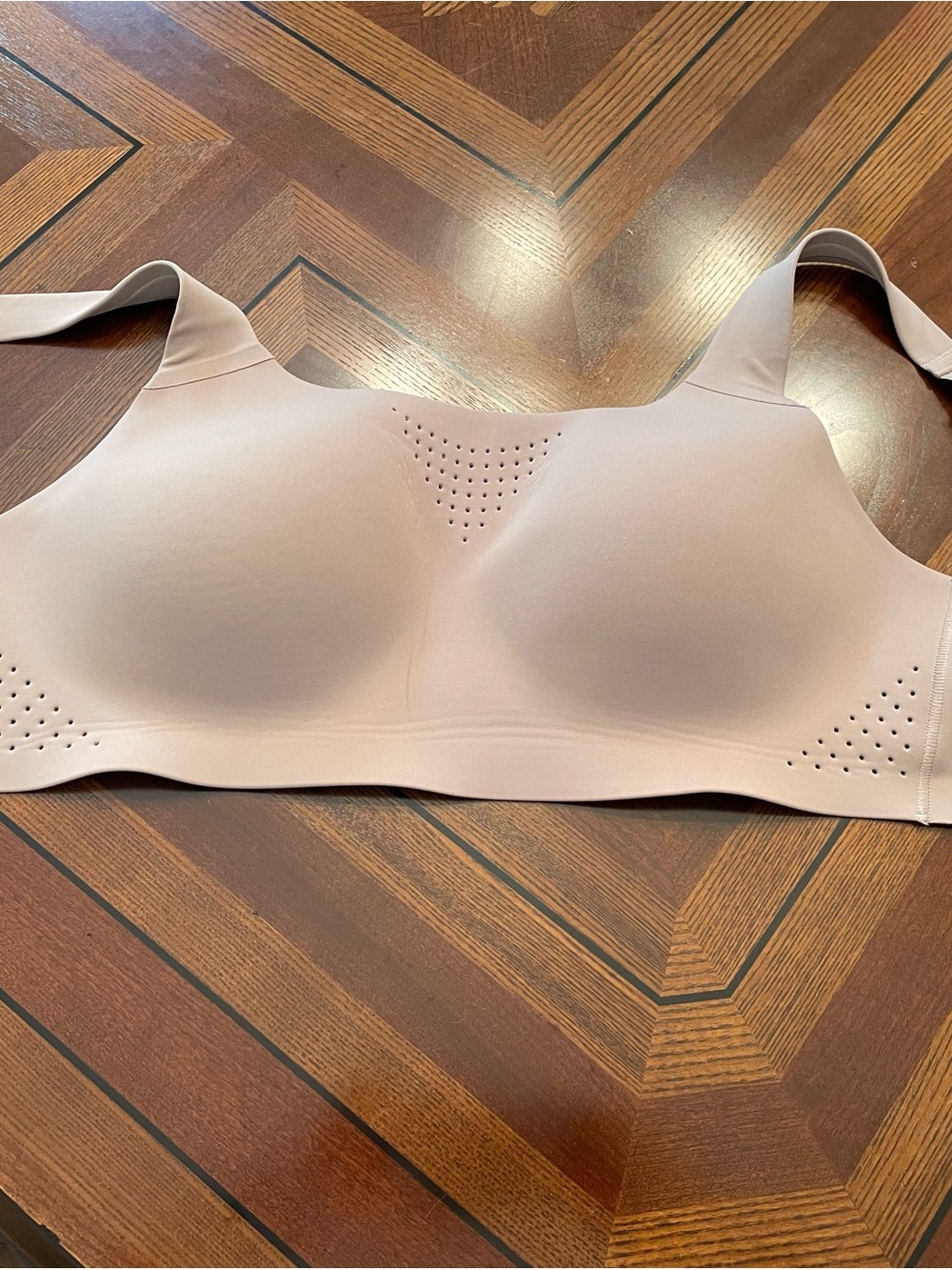 VSX Wireless Seamless Bra in Light Beige